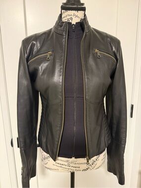 Women's Black Leather Zip-Front Jacket